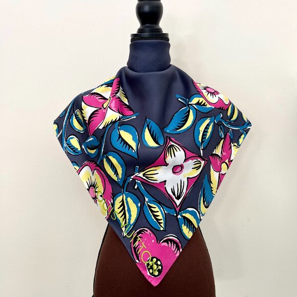 Louis Vuitton Scarf Arty Monogram Gray Pink Silk Wrap - Picture 16 of 16